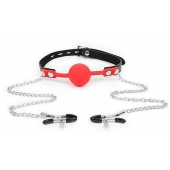 Красный кляп-шарик с зажимами на соски на металлической цепочке - Notabu - купить с доставкой в Копейске