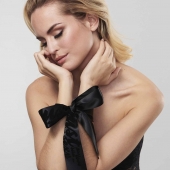 Черные ленты для связывания SILKY SENSUAL HANDCUFFS - Bijoux Indiscrets - купить с доставкой в Копейске