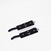 Черные кожаные наручники с хромированной фурнитурой - Crazy Handmade - купить с доставкой в Копейске