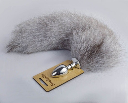 Серебристая анальная пробка с натуральным хвостиком - Sitabella - купить с доставкой в Копейске