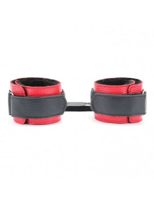Красно-чёрные кожаные наручники с меховым подкладом - БДСМ Арсенал - купить с доставкой в Копейске