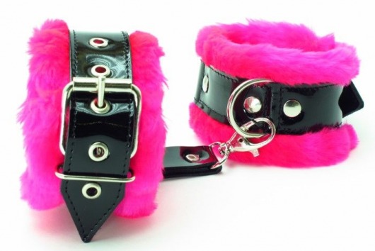 Оковы на ноги с розовым мехом BDSM Light - БДСМ Арсенал - купить с доставкой в Копейске