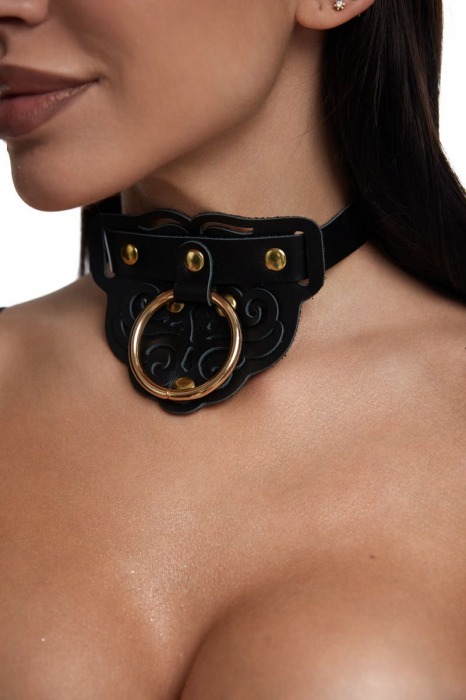 Черный фигурный кожаный ошейник с золотистой фурнитурой - Crazy Handmade - купить с доставкой в Копейске
