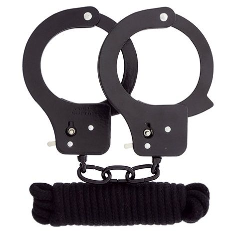Чёрные наручники из листового металла в комплекте с веревкой BONDX METAL CUFFS LOVE ROPE SET - Dream Toys - купить с доставкой в Копейске
